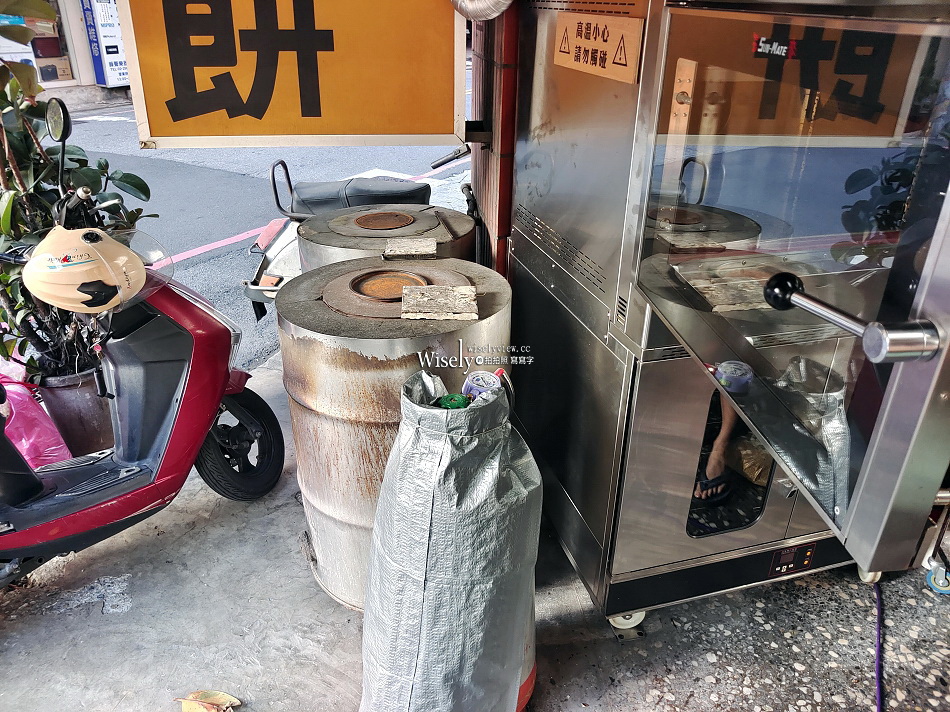 東佳香碳烤燒餅︱胡椒餅.小酥餅.紅豆酥餅︱大同北路小吃︱捷運台北橋站 東佳香碳烤燒餅︱胡椒餅.小酥餅.紅豆酥餅︱大同北路小吃︱捷運台北橋站
