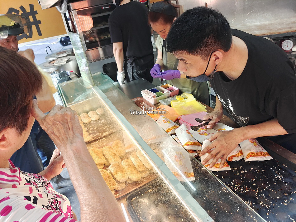 東佳香碳烤燒餅︱胡椒餅.小酥餅.紅豆酥餅︱大同北路小吃︱捷運台北橋站 東佳香碳烤燒餅︱胡椒餅.小酥餅.紅豆酥餅︱大同北路小吃︱捷運台北橋站