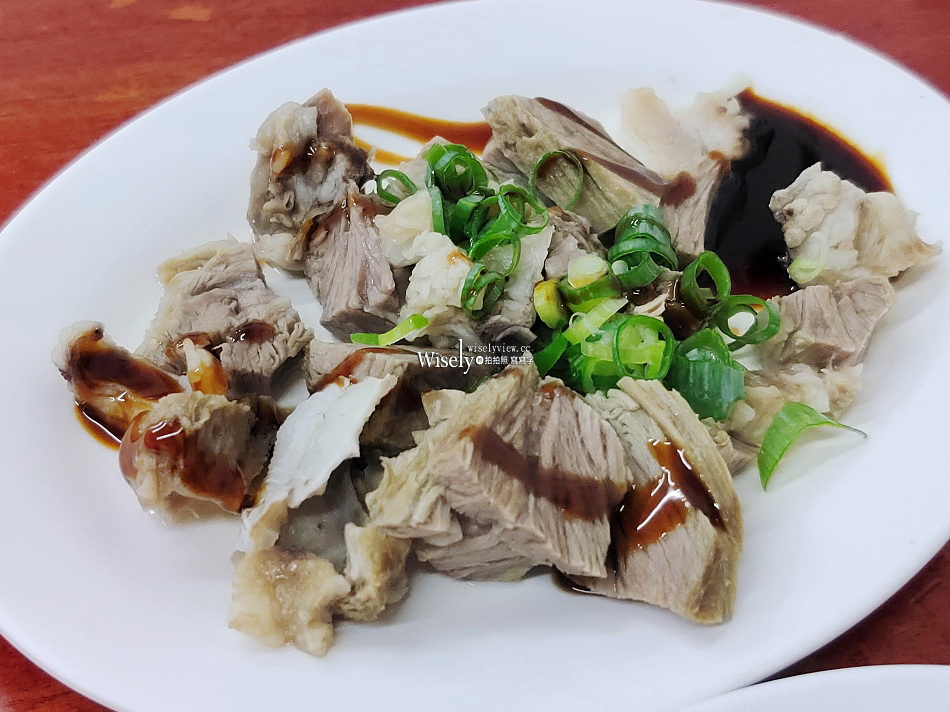 日食麵店︱東港陸橋︱雙醬麵.餛飩魚丸湯.頭骨肉.菜捲︱宜蘭市美食