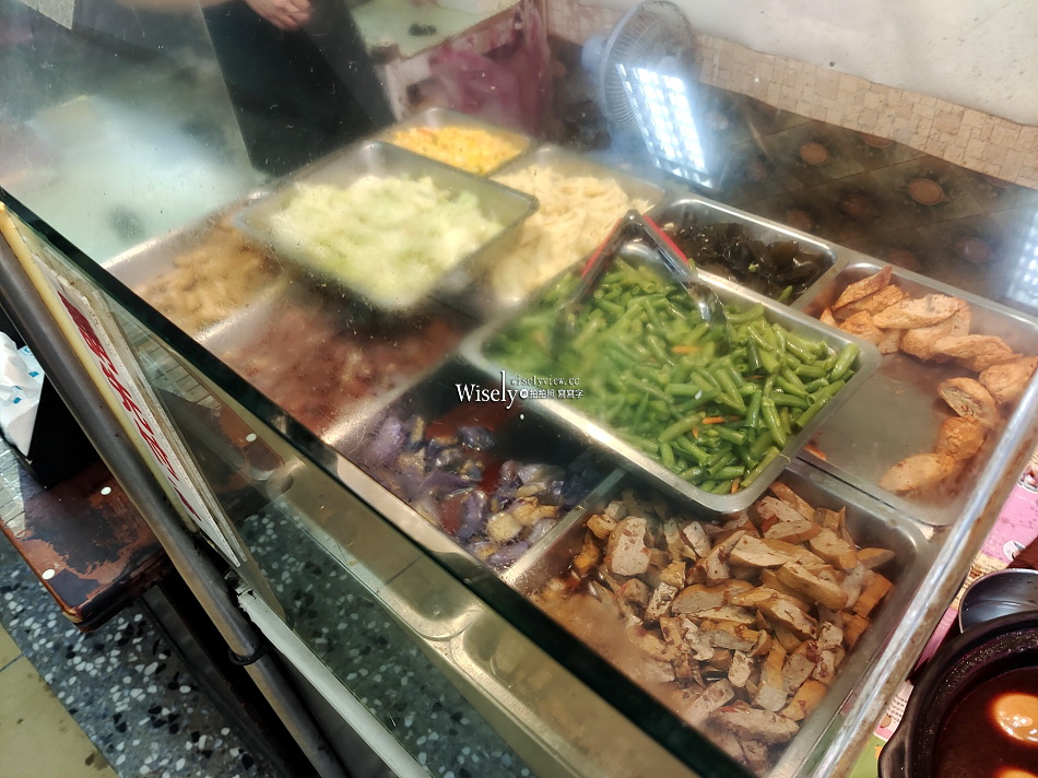 珍味燒臘︱永和大份量便當︱樂華夜市美食︱鴨腿飯.三寶飯︱捷運永安市場站　