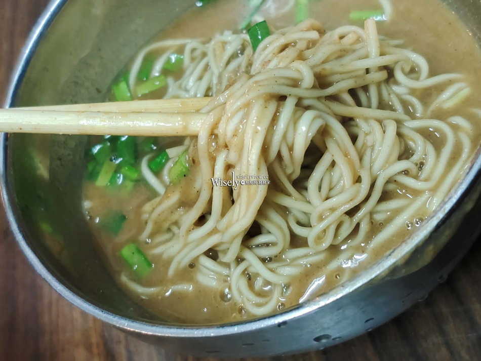 愛麵族︱宜蘭東門夜市︱餛飩魚丸湯.麻醬麵.炸醬麵︱不定休老味道 愛麵族︱宜蘭東門夜市︱餛飩魚丸湯.麻醬麵.炸醬麵︱不定休老味道