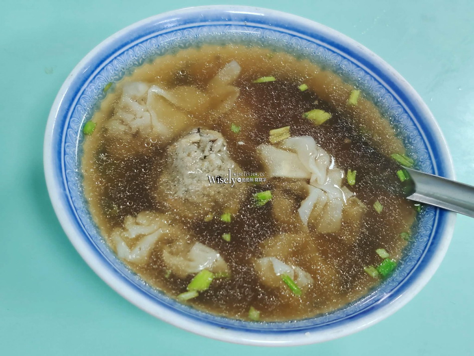 駝背麵食店︱宜蘭市40多年老店︱餛飩魚丸湯.香菇炸醬麵︱宜蘭轉運站 駝背麵食店︱宜蘭市40多年老店︱餛飩魚丸湯.香菇炸醬麵︱宜蘭轉運站