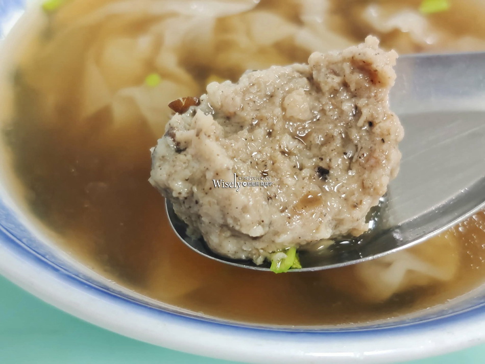 駝背麵食店︱宜蘭市40多年老店︱餛飩魚丸湯.香菇炸醬麵︱宜蘭轉運站 駝背麵食店︱宜蘭市40多年老店︱餛飩魚丸湯.香菇炸醬麵︱宜蘭轉運站