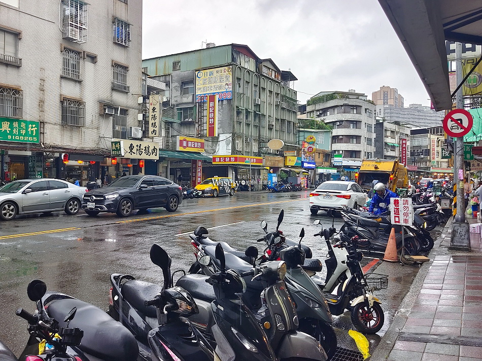(讚) 甘蔗雞 鹽水雞︱新店建國市場排隊店︱彈性十足黑羽雞︱捷運七張站