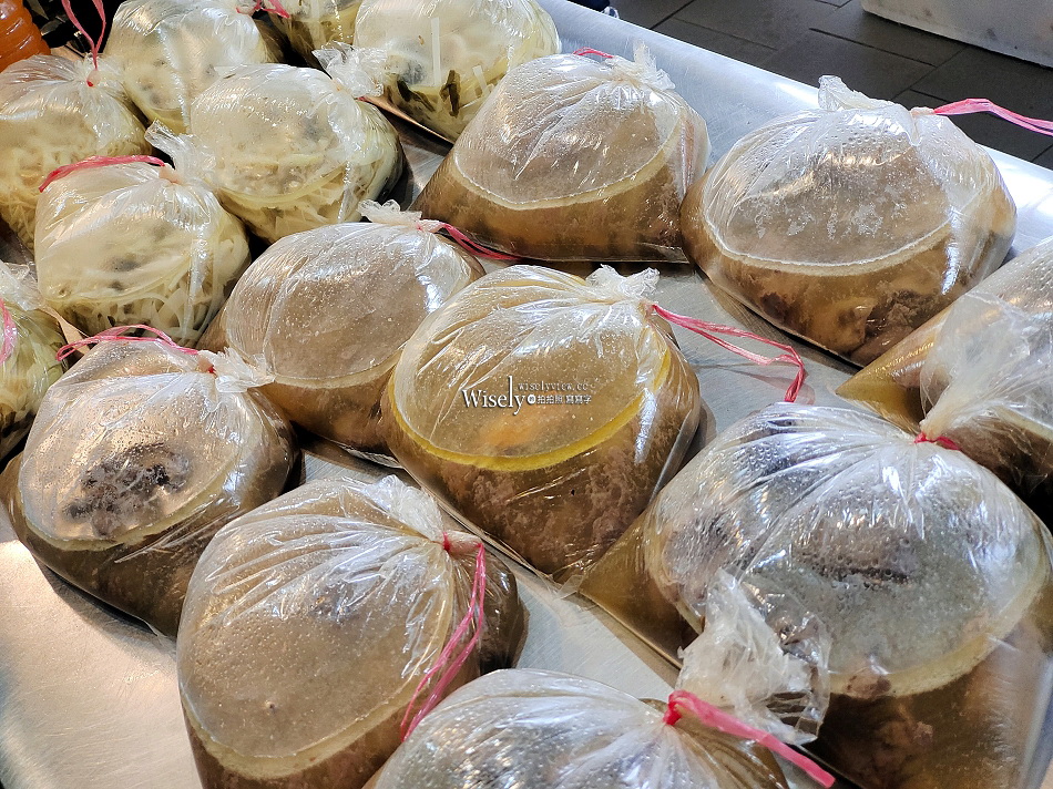 (讚) 甘蔗雞 鹽水雞︱新店建國市場排隊店︱彈性十足黑羽雞︱捷運七張站