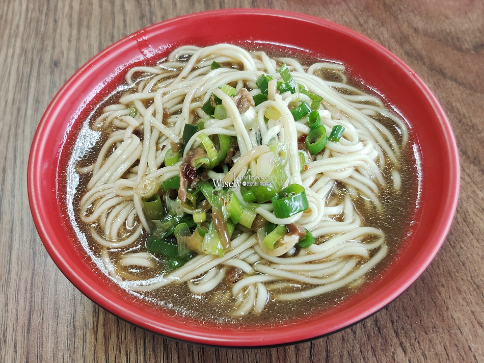 四城無名牛雜湯︱宜蘭礁溪低調美食︱蝦仁水餃.魯肉飯.煙燻豬耳朵 四城無名牛雜湯︱宜蘭礁溪低調美食︱蝦仁水餃.魯肉飯.煙燻豬耳朵
