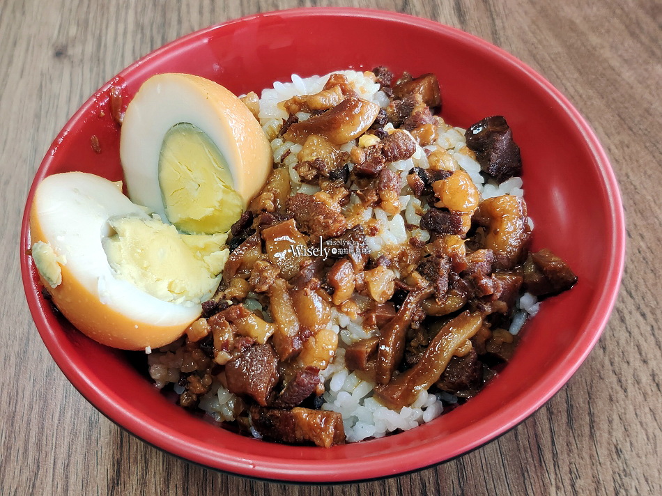 四城無名牛雜湯︱宜蘭礁溪低調美食︱蝦仁水餃.魯肉飯.煙燻豬耳朵 四城無名牛雜湯︱宜蘭礁溪低調美食︱蝦仁水餃.魯肉飯.煙燻豬耳朵