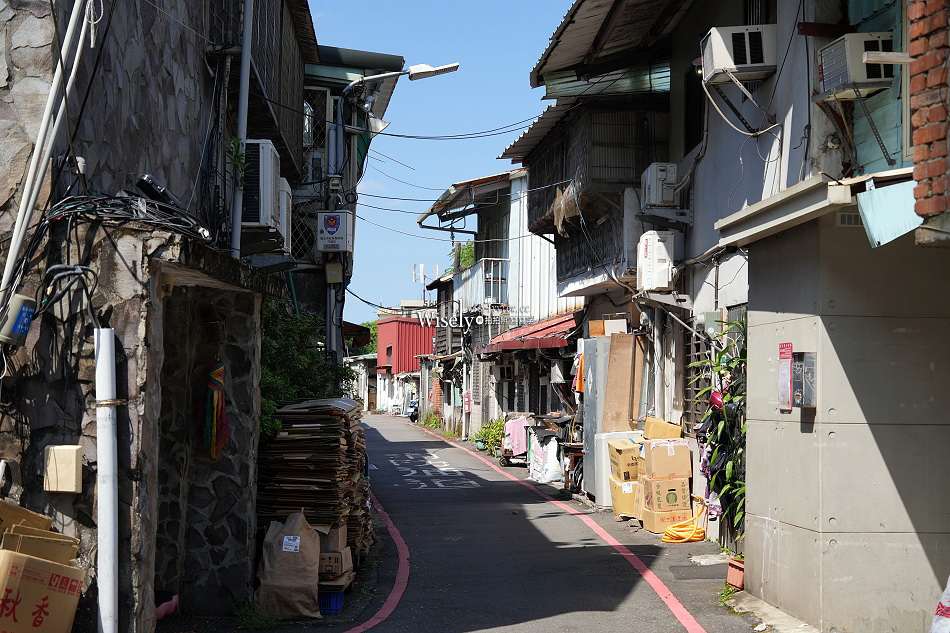 嘉禾新村. 永春街︱相連台北公館與師大商圈︱前聯勤通信修理廠眷屬宿舍 嘉禾新村. 永春街︱相連台北公館與師大商圈︱前聯勤通信修理廠眷屬宿舍