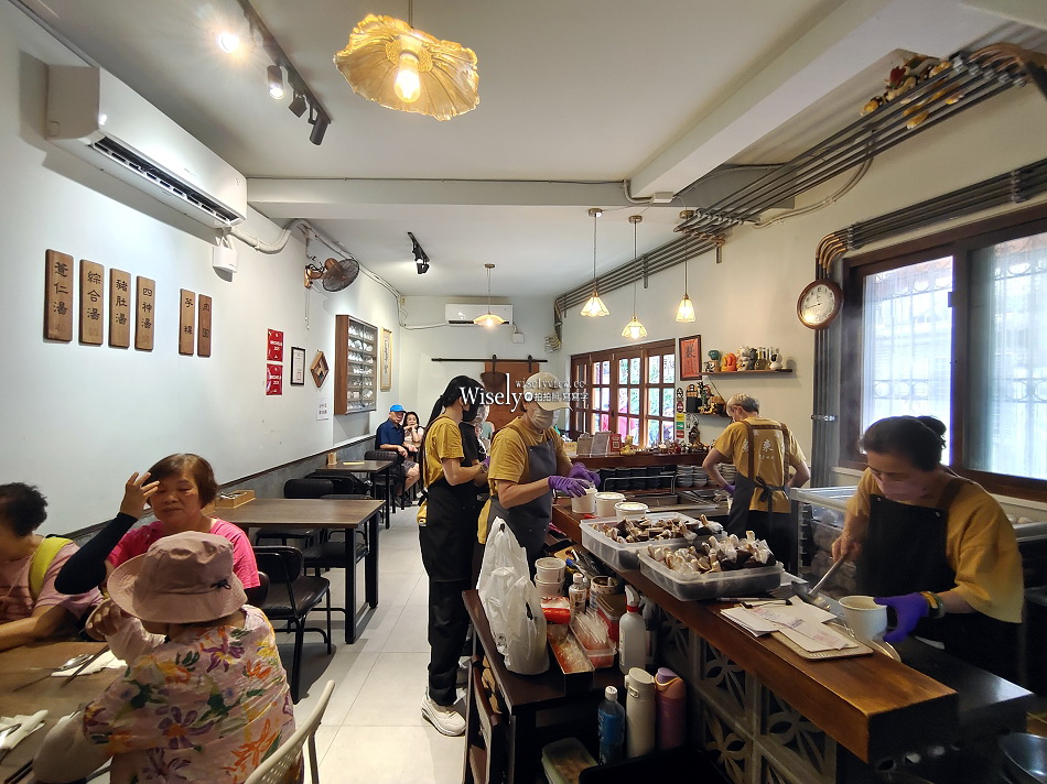 露店蘇來傳︱萬華蘇家肉圓油粿︱米其林推薦80年老店︱捷運龍山寺站