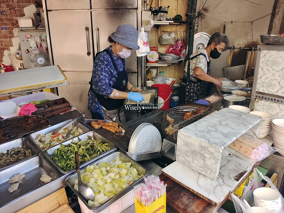 金仙魚丸︱大稻埕迪化街永樂市場︱蝦捲.魚丸湯.滷肉飯.排骨飯︱捷運北門站 金仙魚丸︱大稻埕迪化街永樂市場︱蝦捲.魚丸湯.滷肉飯.排骨飯︱捷運北門站