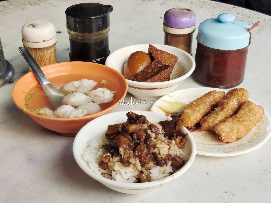 金仙魚丸︱大稻埕迪化街永樂市場︱蝦捲.魚丸湯.滷肉飯.排骨飯︱捷運北門站 金仙魚丸︱大稻埕迪化街永樂市場︱蝦捲.魚丸湯.滷肉飯.排骨飯︱捷運北門站