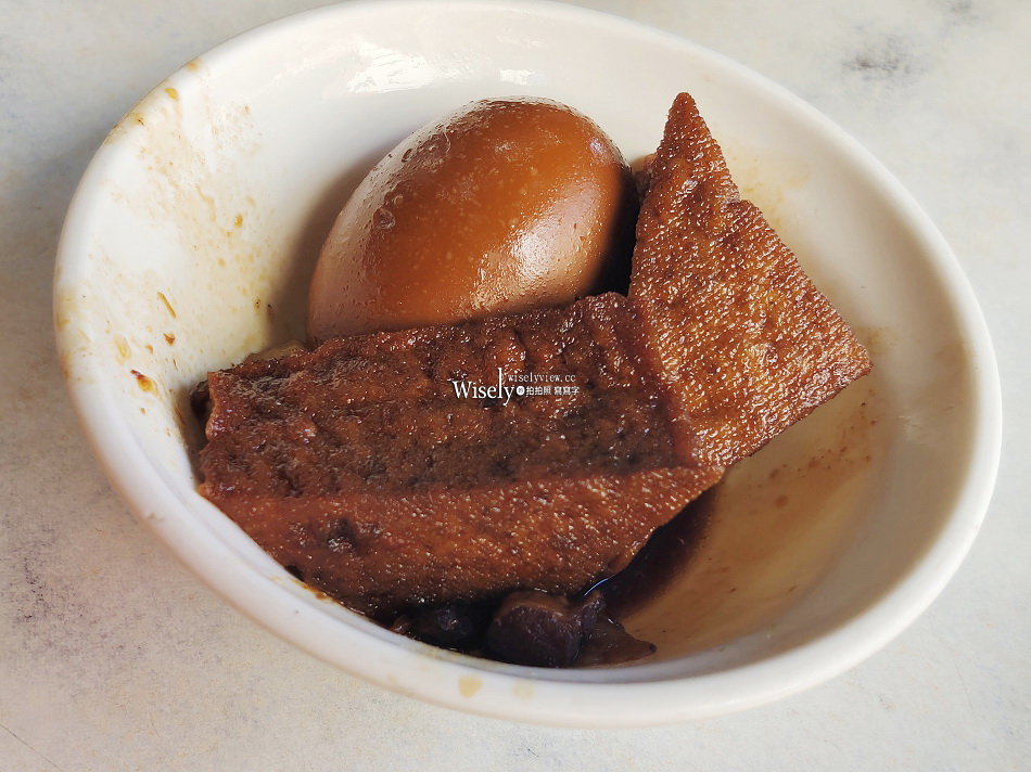 金仙魚丸︱大稻埕迪化街永樂市場︱蝦捲.魚丸湯.滷肉飯.排骨飯︱捷運北門站 金仙魚丸︱大稻埕迪化街永樂市場︱蝦捲.魚丸湯.滷肉飯.排骨飯︱捷運北門站