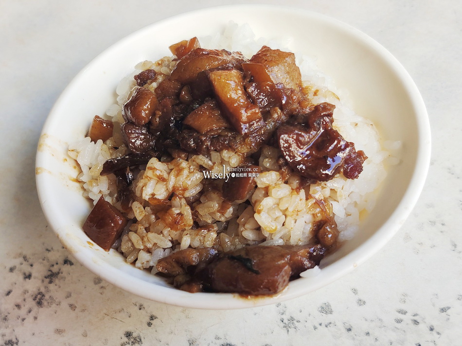 金仙魚丸︱大稻埕迪化街永樂市場︱蝦捲.魚丸湯.滷肉飯.排骨飯︱捷運北門站 金仙魚丸︱大稻埕迪化街永樂市場︱蝦捲.魚丸湯.滷肉飯.排骨飯︱捷運北門站