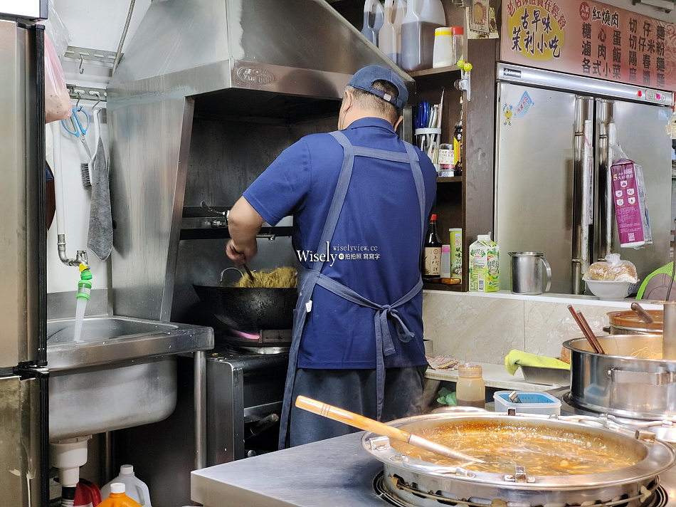 胖妞肉羹︱北投中繼市場美食︱南部辧桌口味︱肉羹.大麵炒︱捷運北投站