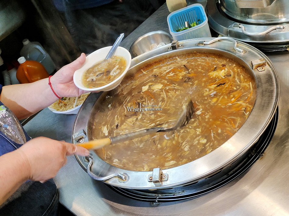 胖妞肉羹︱北投中繼市場美食︱南部辧桌口味︱肉羹.大麵炒︱捷運北投站