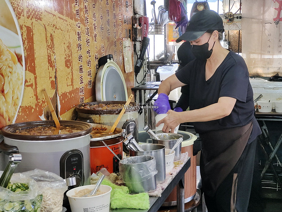 一甲子餐飲︱台北米其林必比登︱焢肉飯.刈包.豬腸豬血湯︱捷運龍山寺站