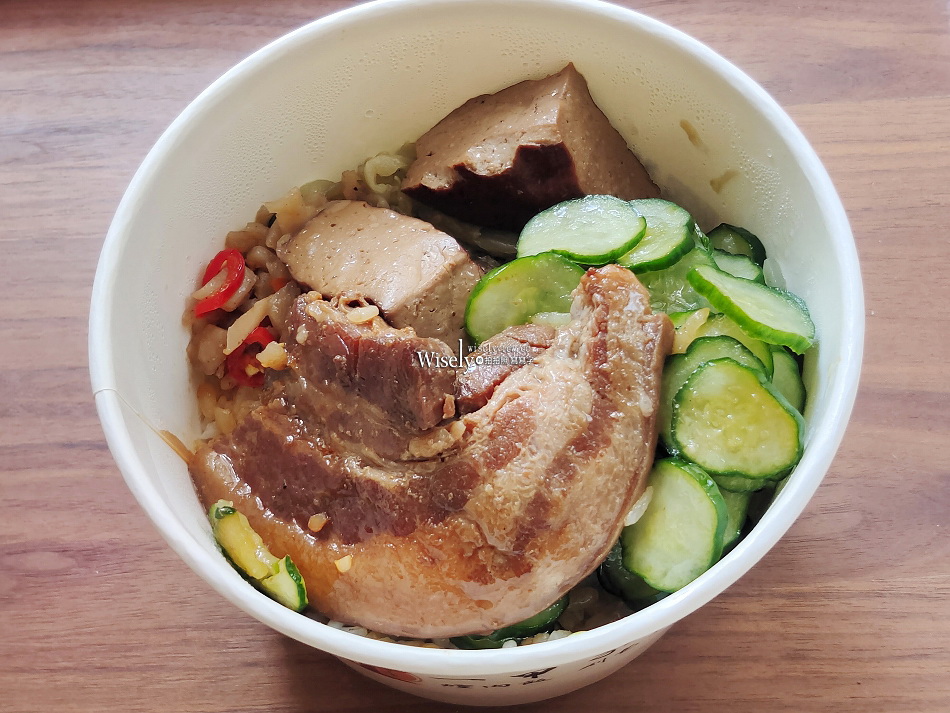 一甲子餐飲︱台北米其林必比登︱焢肉飯.刈包.豬腸豬血湯︱捷運龍山寺站